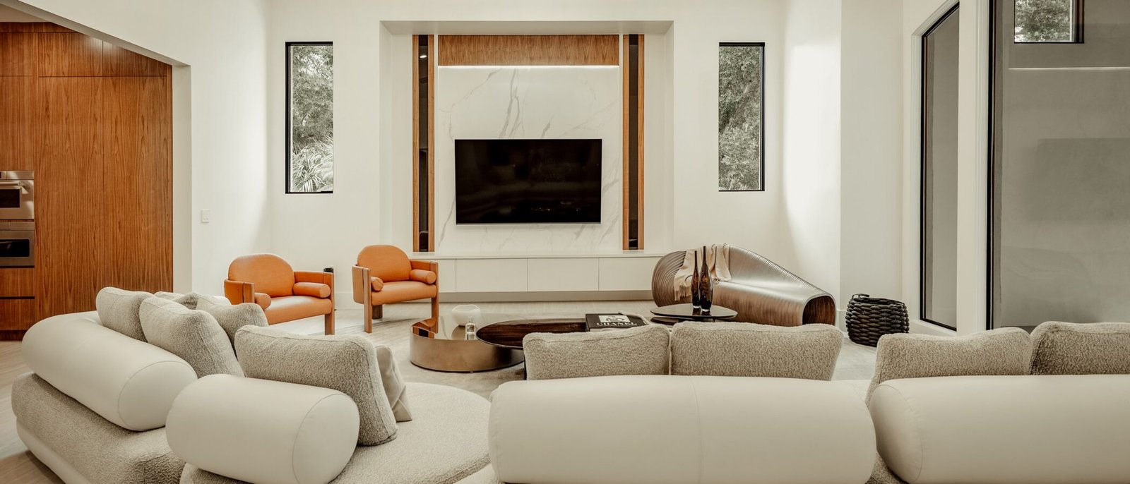 A Private Isleworth Estate with Scale, Privacy, and Design Appeal
